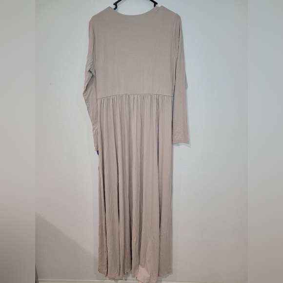 LUXE BY SERAPHINE Long Sleeve Maternity to Nursing Maxi Dress NWT - Picture 8 of 8